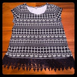 Navy&White pattern shirt